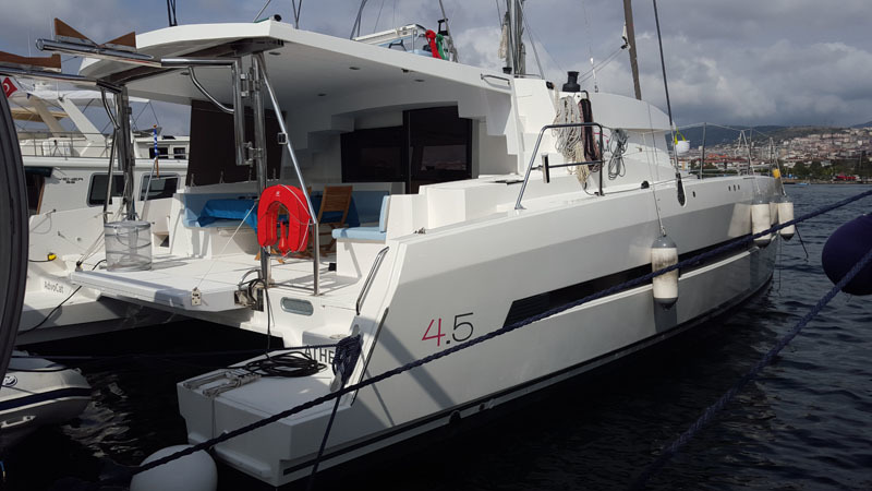 Bali 4.5 - 4 + 2 cab. - Yacht Charter Cienfuegos & Boat hire in Cuba Cienfuegos Marina Cienfuegos 5