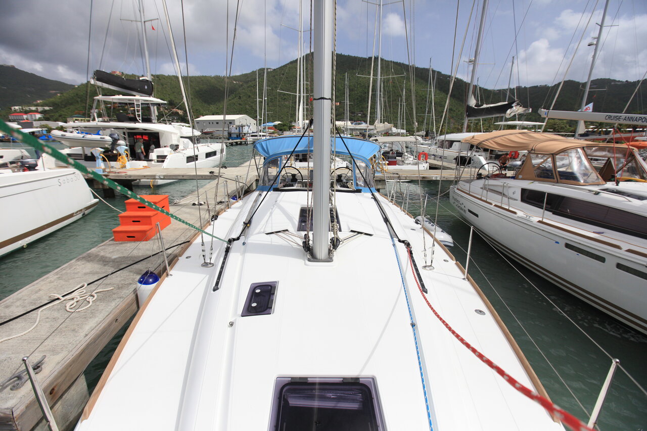 Sun Odyssey 419 - Sailboat Charter British Virgin Islands & Boat hire in British Virgin Islands Tortola Road Town Joma Marina 3