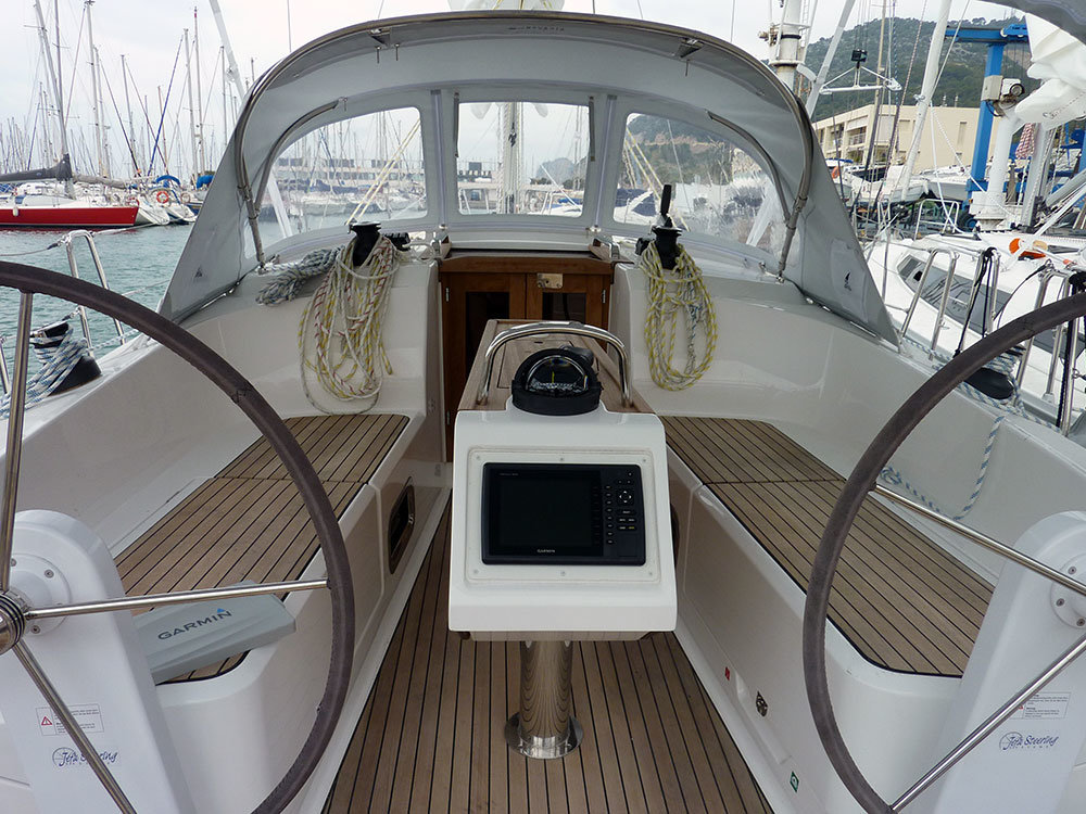 Bavaria Cruiser 37 - 3 cab. - Yacht Charter El Arenal & Boat hire in Spain Balearic Islands Mallorca El Arenal Club Nautic S`Arenal 3
