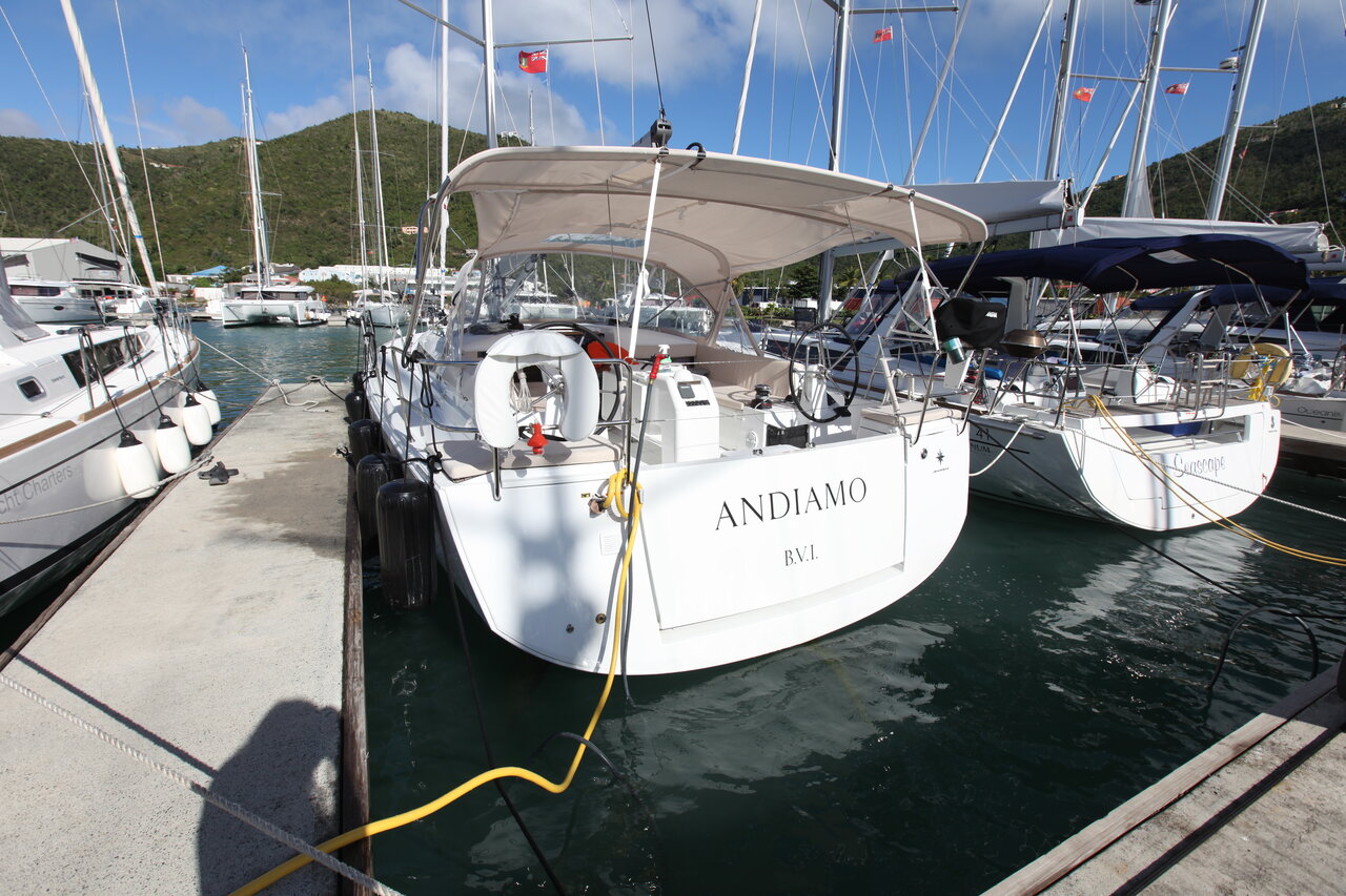 Sun Odyssey 440 - 2 cab. - Sailboat Charter British Virgin Islands & Boat hire in British Virgin Islands Tortola Road Town Joma Marina 5