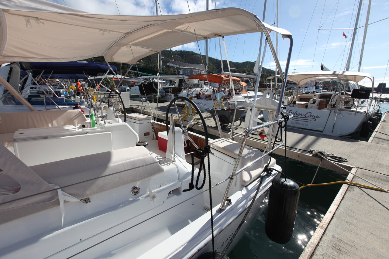 Sun Odyssey 440 - 2 cab. - Yacht Charter Tortola & Boat hire in British Virgin Islands Tortola Road Town Joma Marina 6