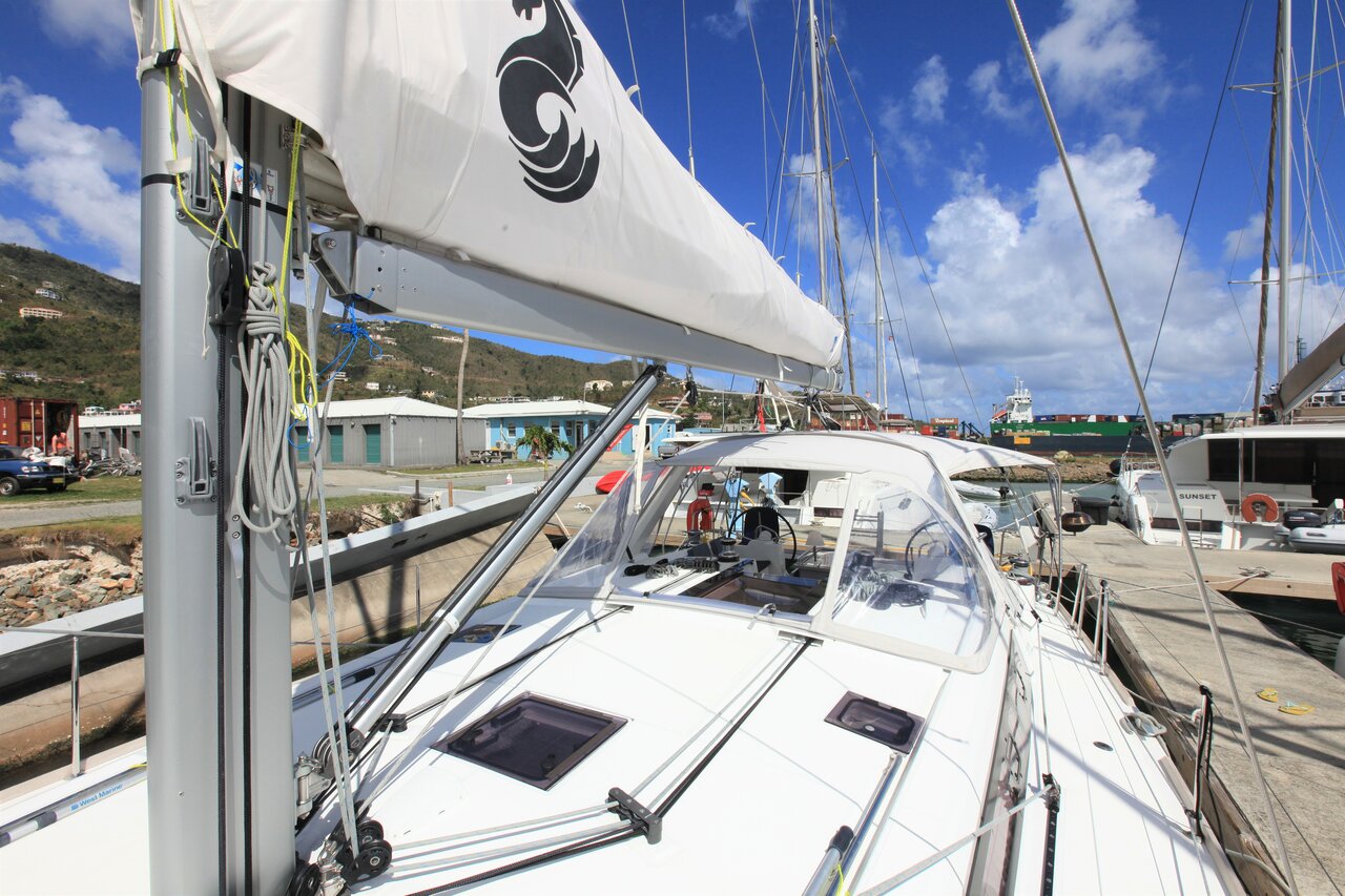 Oceanis 48 - 4 cab. - Sailboat Charter British Virgin Islands & Boat hire in British Virgin Islands Tortola Road Town Joma Marina 6