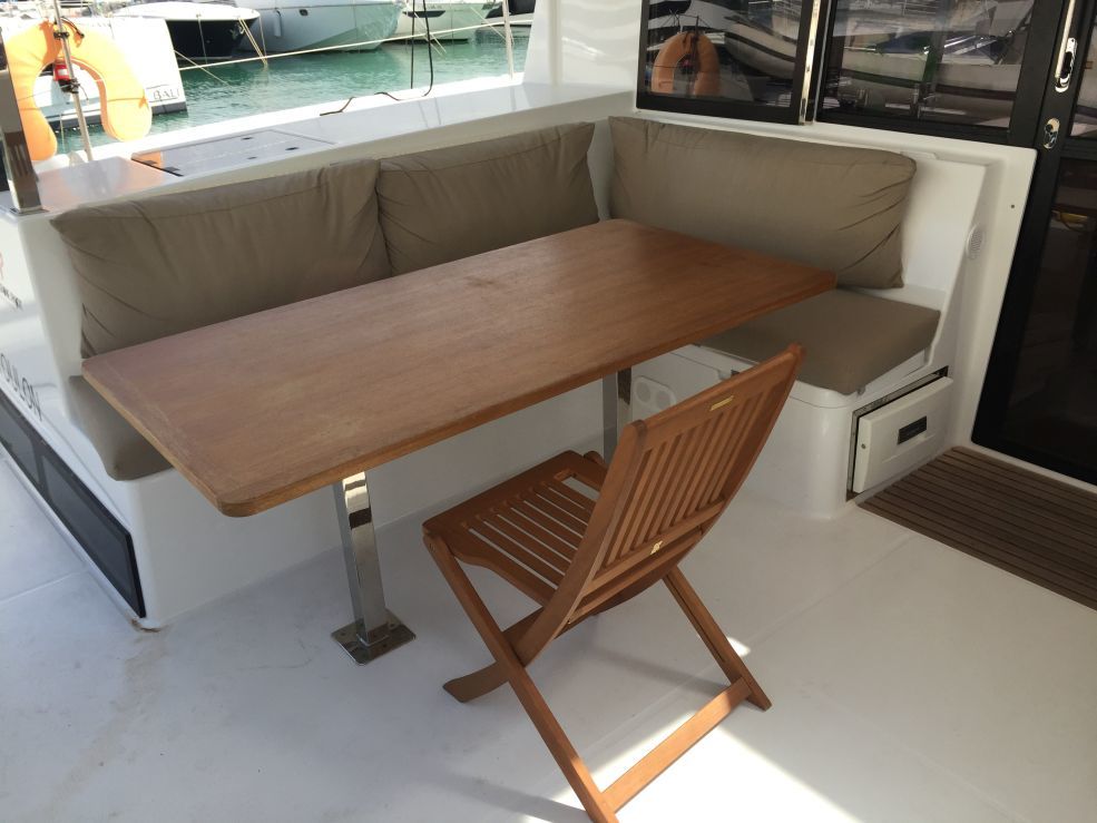 Fountaine Pajot Lucia 40 - Yacht Charter Saint-Mandrier-sur-Mer & Boat hire in France French Riviera Toulon Saint-Mandrier-sur-Mer Port Pin Rolland 4