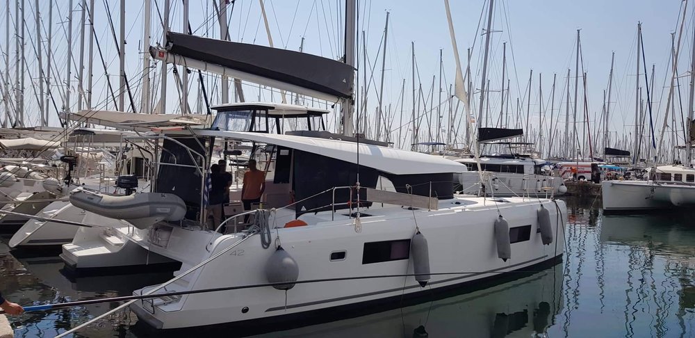 Lagoon 42 - 4 + 2 cab. - Yacht Charter Piraeus & Boat hire in Greece Athens and Saronic Gulf Athens Piraeus Marina Zea 4