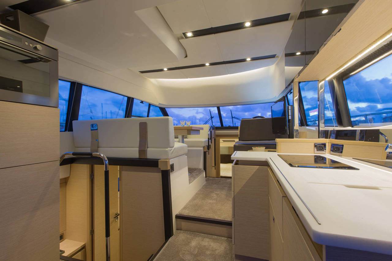Prestige 420 Fly - Gulet rental worldwide & Boat hire in Croatia Šibenik Marina Mandalina 2