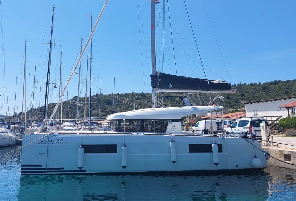 Lagoon 40 - Yacht Charter Sibenik & Boat hire in Croatia Šibenik Primošten Marina Kremik 3