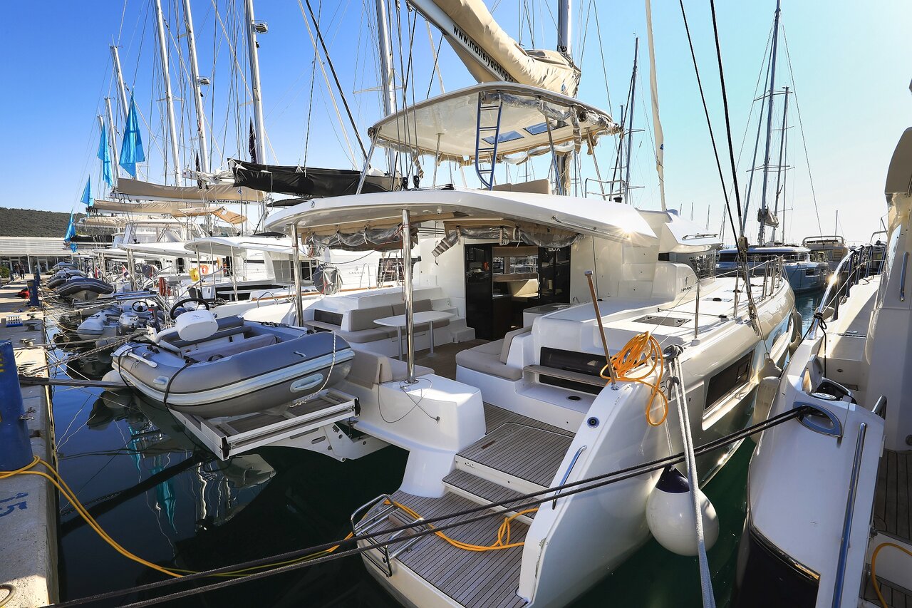 Lagoon 50 - 6 + 1 cab. - Yacht Charter Sukosan & Boat hire in Croatia Zadar Sukošan Marina D-Marin Dalmacija 4