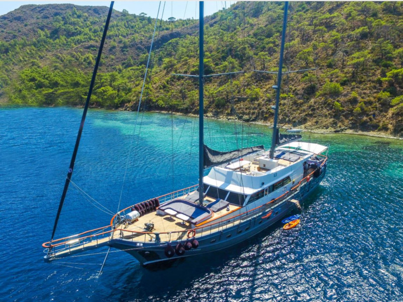 Gulet - Gulet charter Greece & Boat hire in Greece Athens and Saronic Gulf Lavrion Lavrion Main Port 1