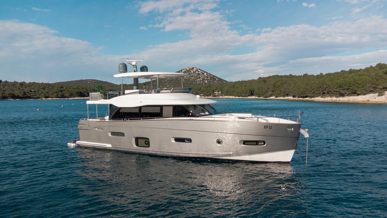 Azimut Magellano 66 - Yacht Charter Tribunj & Boat hire in Croatia Šibenik Tribunj Tribunj 4