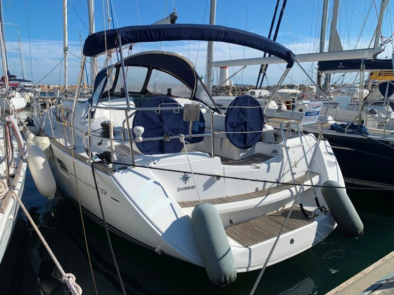 Sun Odyssey 39i - Yacht Charter Piombino & Boat hire in Italy Tuscany Piombino Salivoli 1