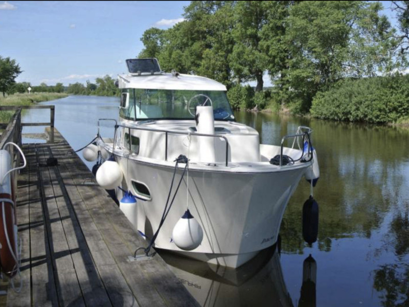 Delphia Escape 800 - Motor Boat Charter Sweden & Boat hire in Sweden Motala Motala Harbour 1
