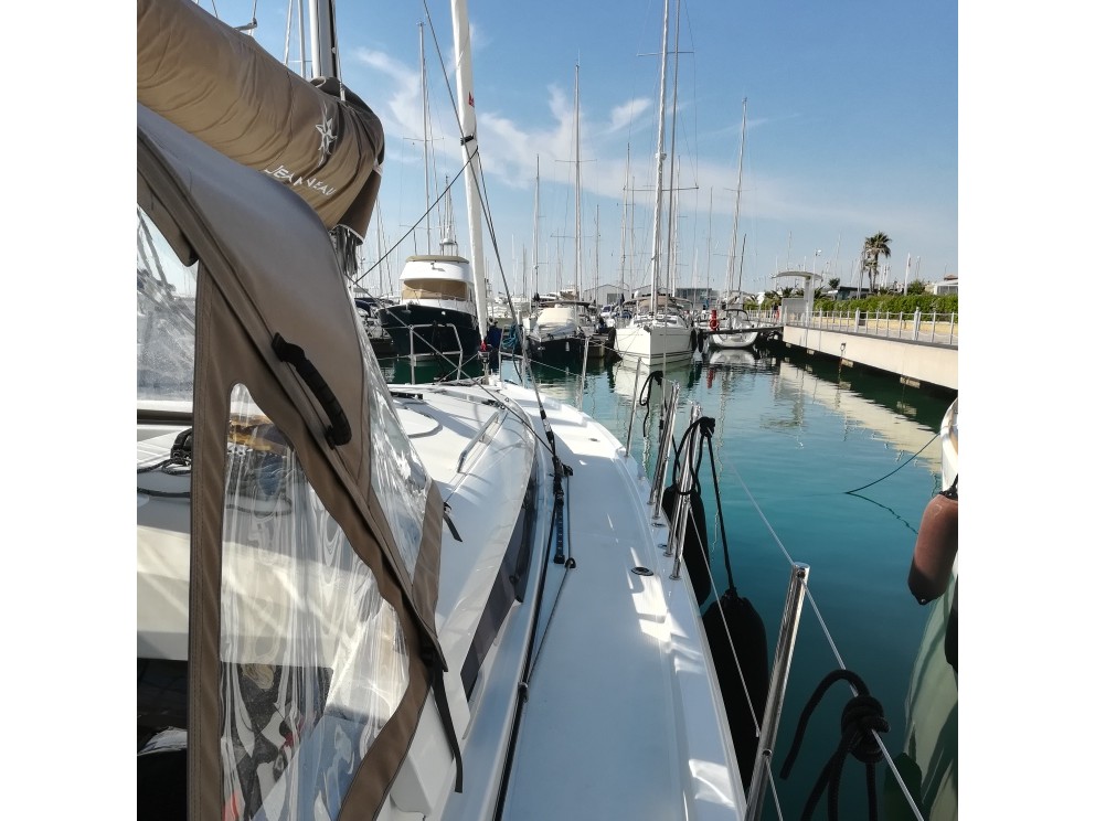 Sun Odyssey 440 - Yacht Charter San Vincenzo & Boat hire in Italy San Vincenzo Marina di San Vincenzo 2