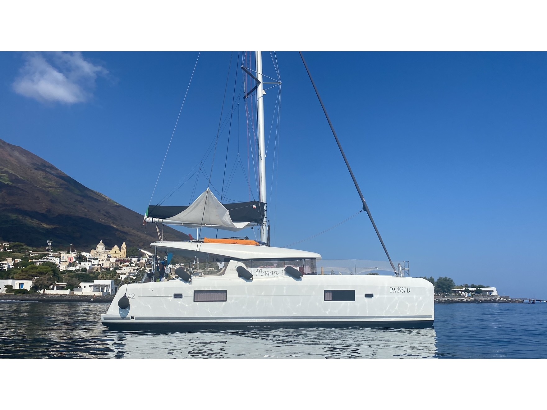 Lagoon 42 - Luxury yacht charter Sicily & Boat hire in Italy Sicily Palermo Province Palermo Marina Villa Igiea 3