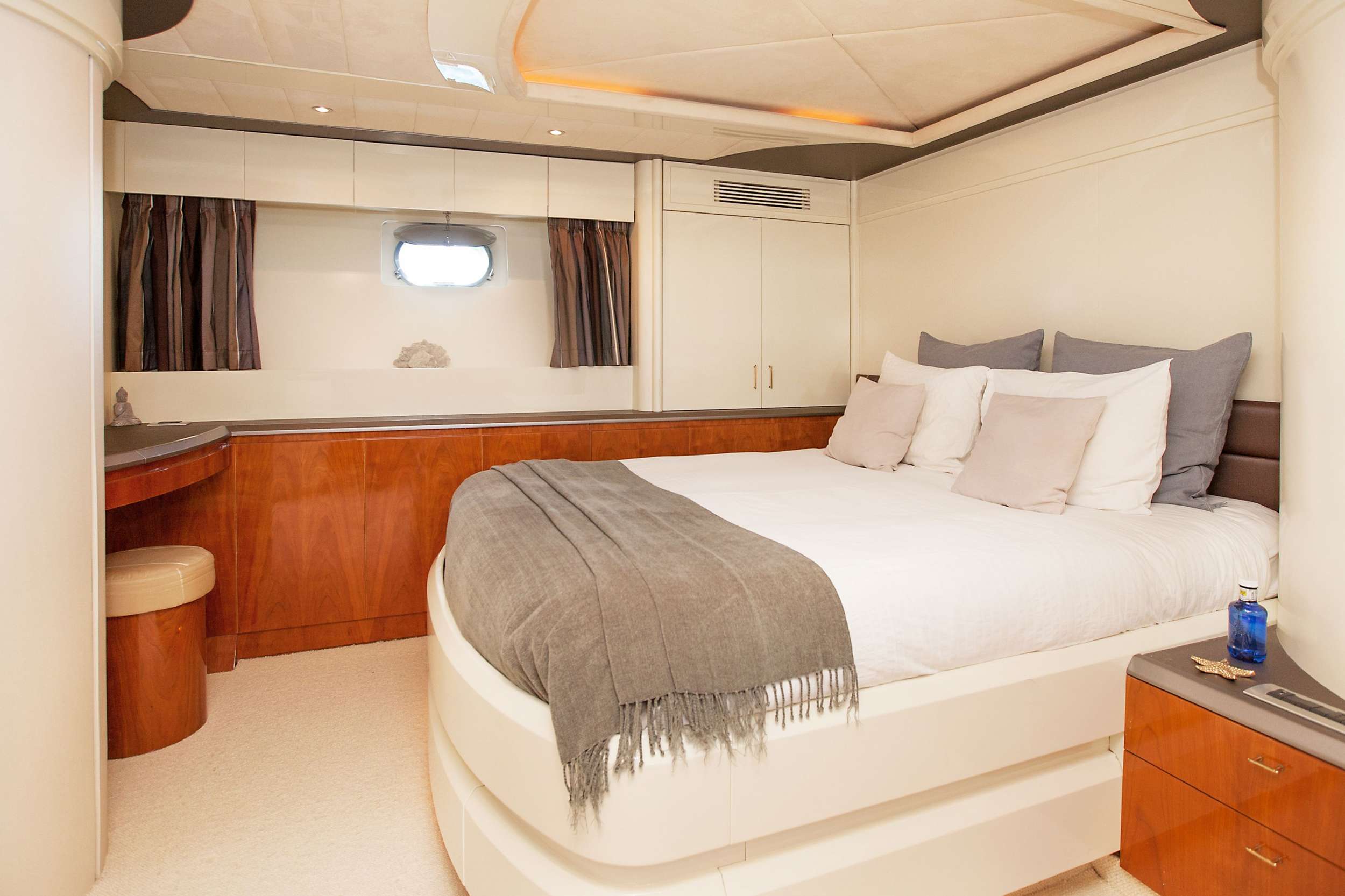 WHITE FANG - Yacht Charter Ciutadella & Boat hire in Balearics & Spain 6