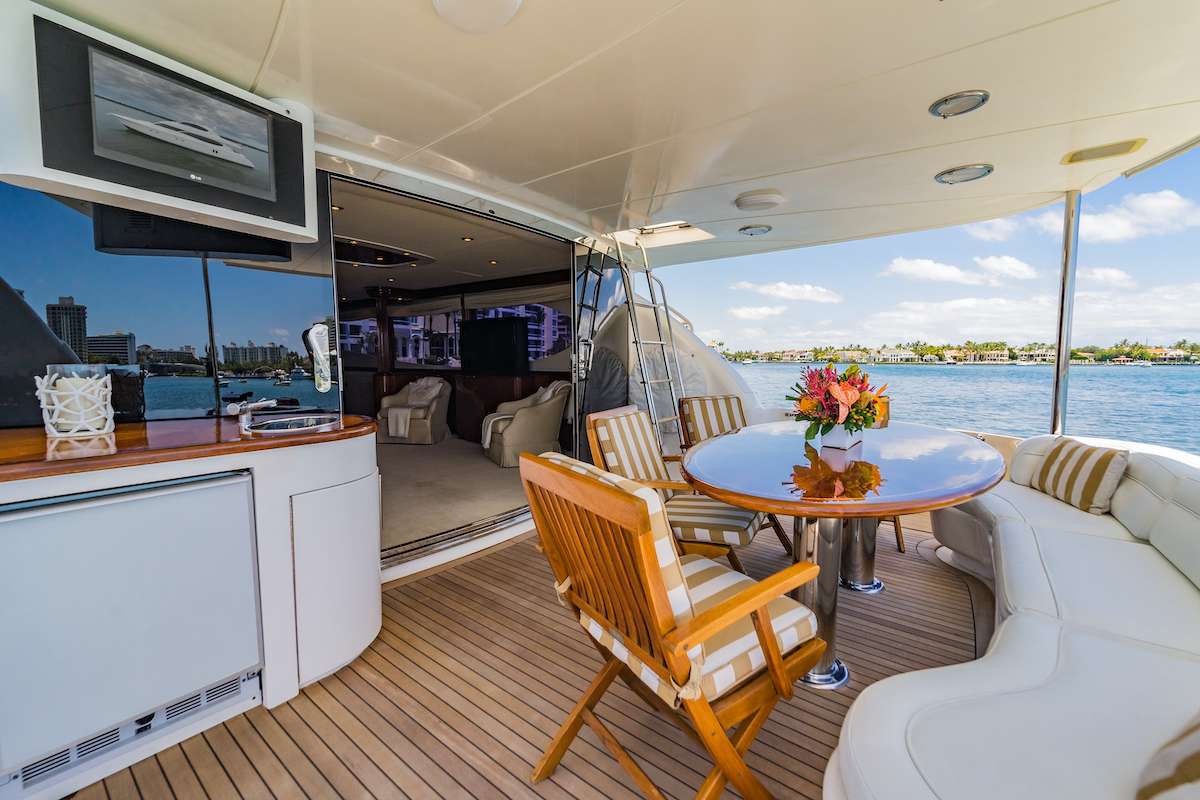 COPAY - Luxury yacht charter Bahamas & Boat hire in Florida & Bahamas 5