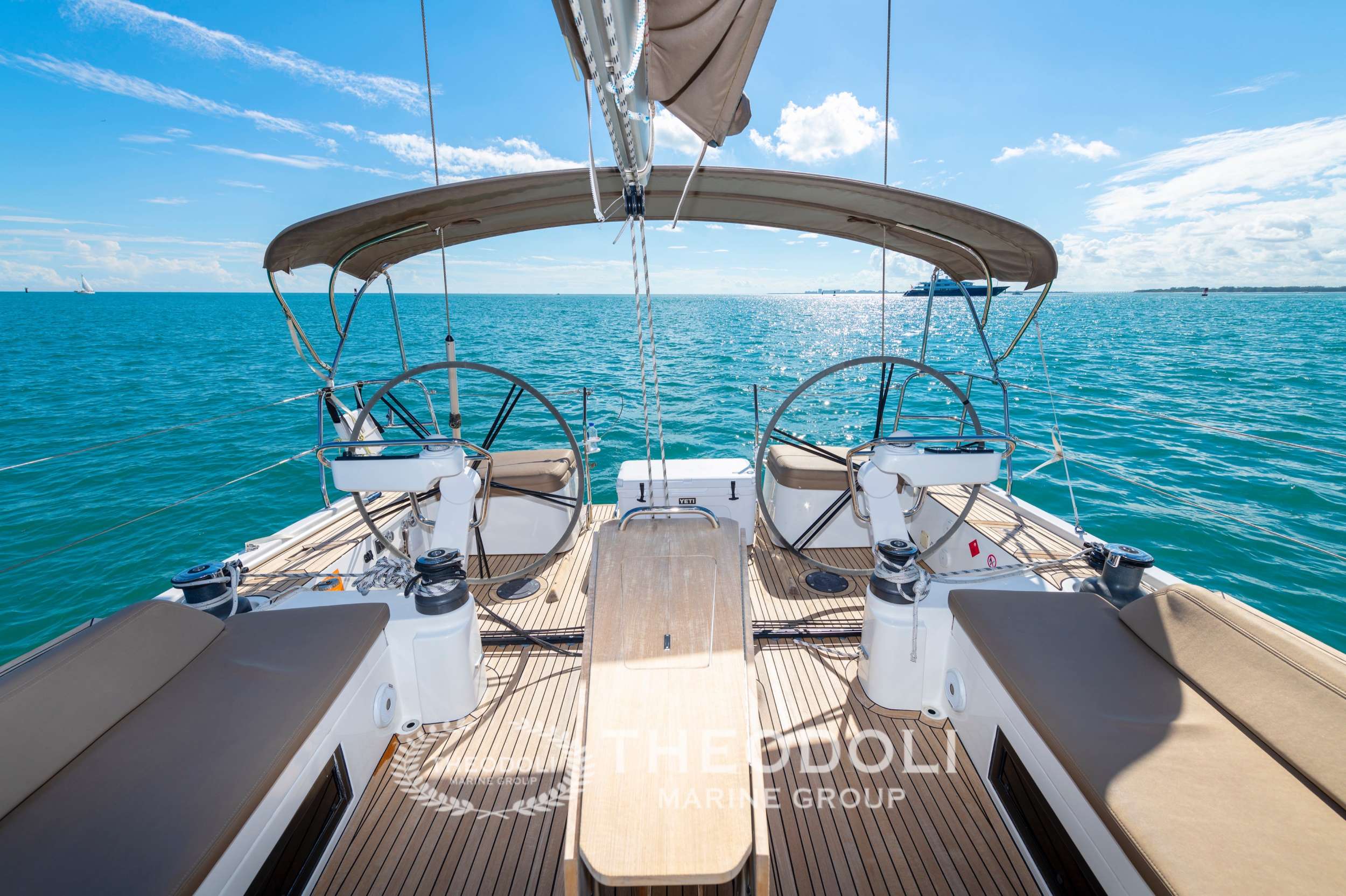 AZUREE 46 - Sailboat Charter USA & Boat hire in Florida & Bahamas 5