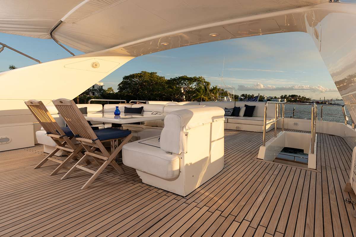 ENDLESS SUN - Yacht Charter Newport & Boat hire in US East Coast & Bahamas 6