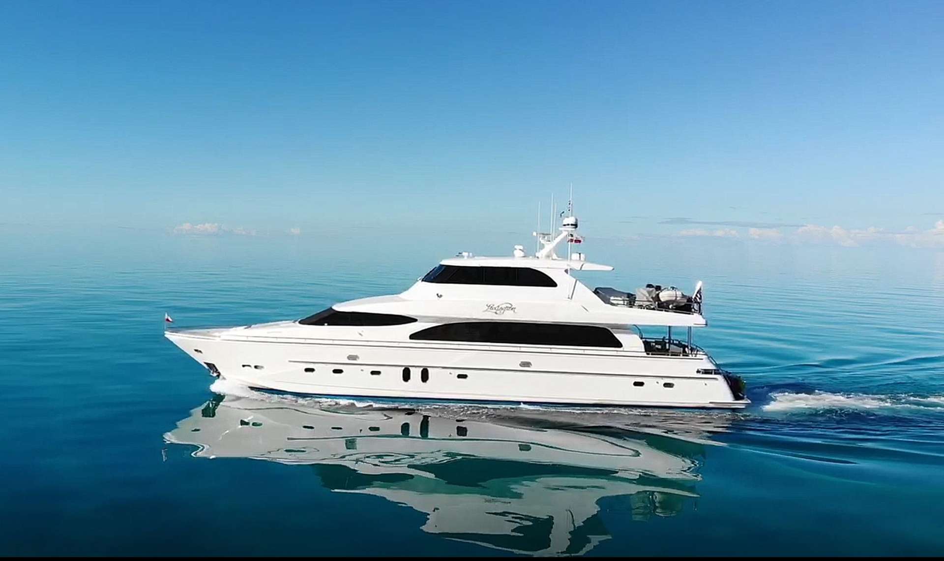 LEXINGTON - Yacht Charter Newport & Boat hire in US East Coast & Bahamas 1
