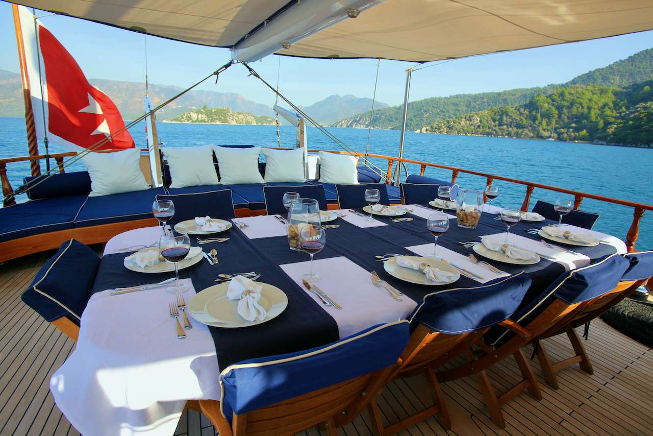 QUEEN OF DATCA - Yacht Charter Istanbul & Boat hire in East Mediterranean 4