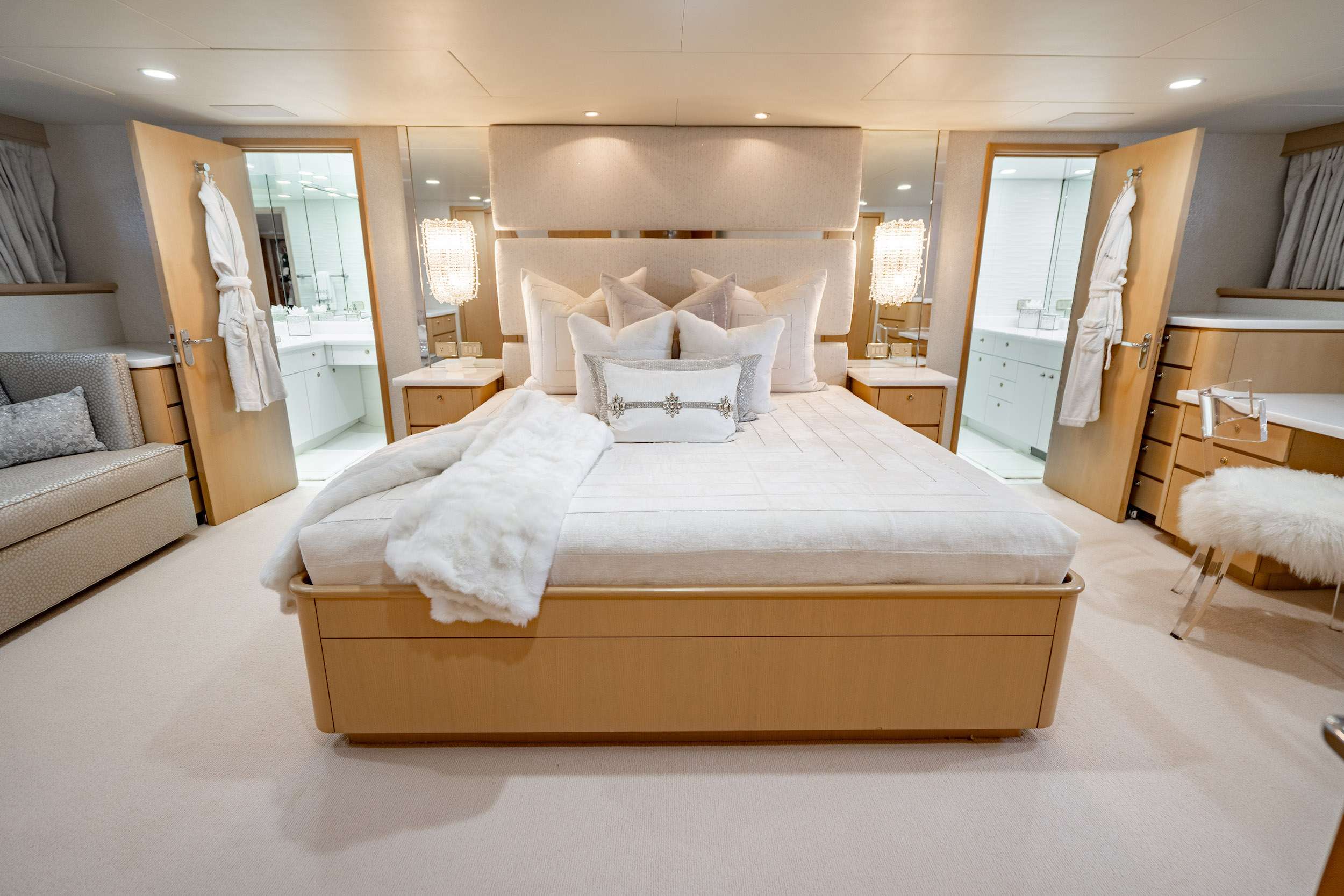 CRESCENDO IV - Yacht Charter Annapolis & Boat hire in US East Coast & Bahamas 6