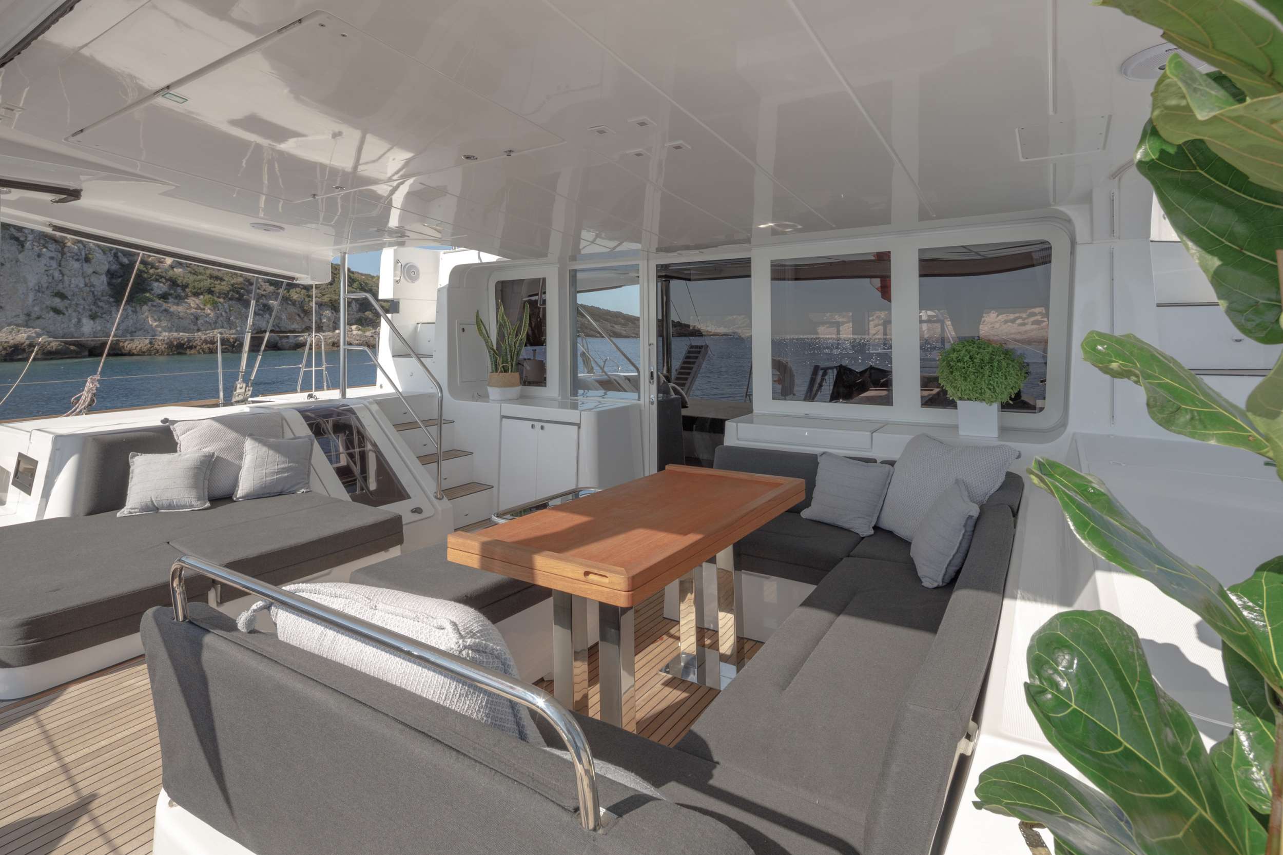 ONEIDA - Yacht Charter Keramoti & Boat hire in Greece 5