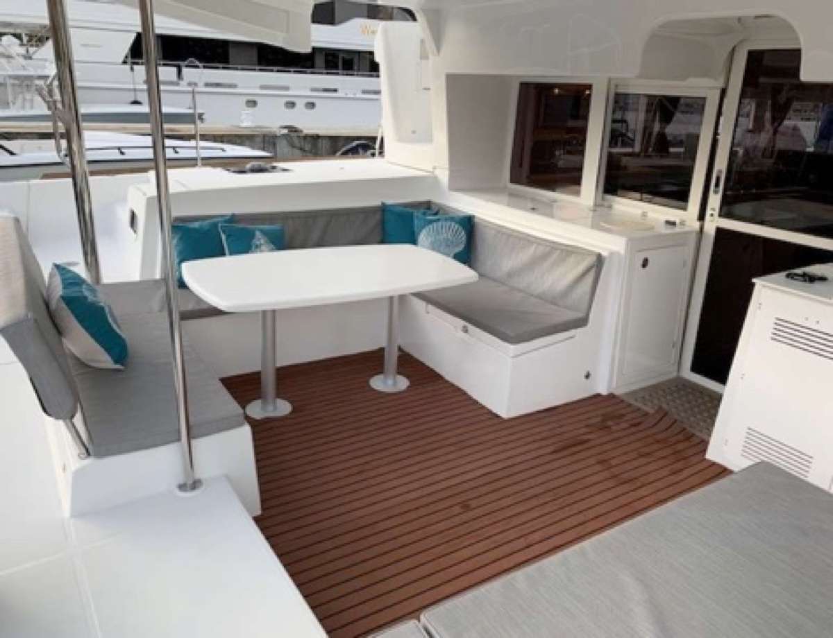 MAKIN' MEMORIES (Cat) - Luxury yacht charter Antigua and Barbuda & Boat hire in Caribbean 3