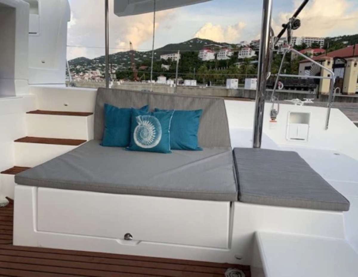 MAKIN' MEMORIES (Cat) - Yacht Charter Marigot & Boat hire in Caribbean 4