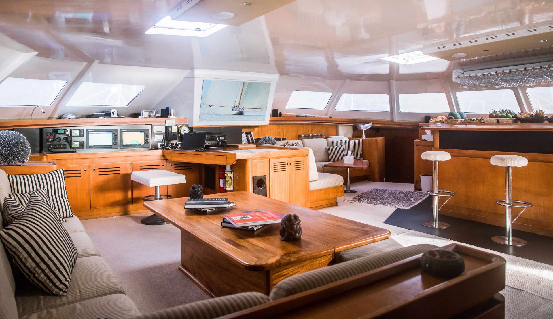 LONESTAR - Luxury yacht charter Seychelles & Boat hire in Indian Ocean & SE Asia 3