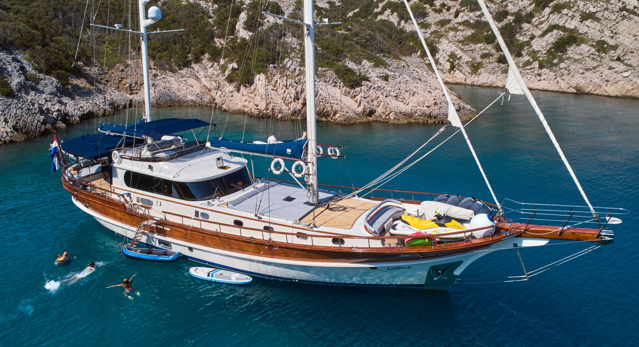 LOTUS - Yacht Charter Zaton & Boat hire in Croatia 1