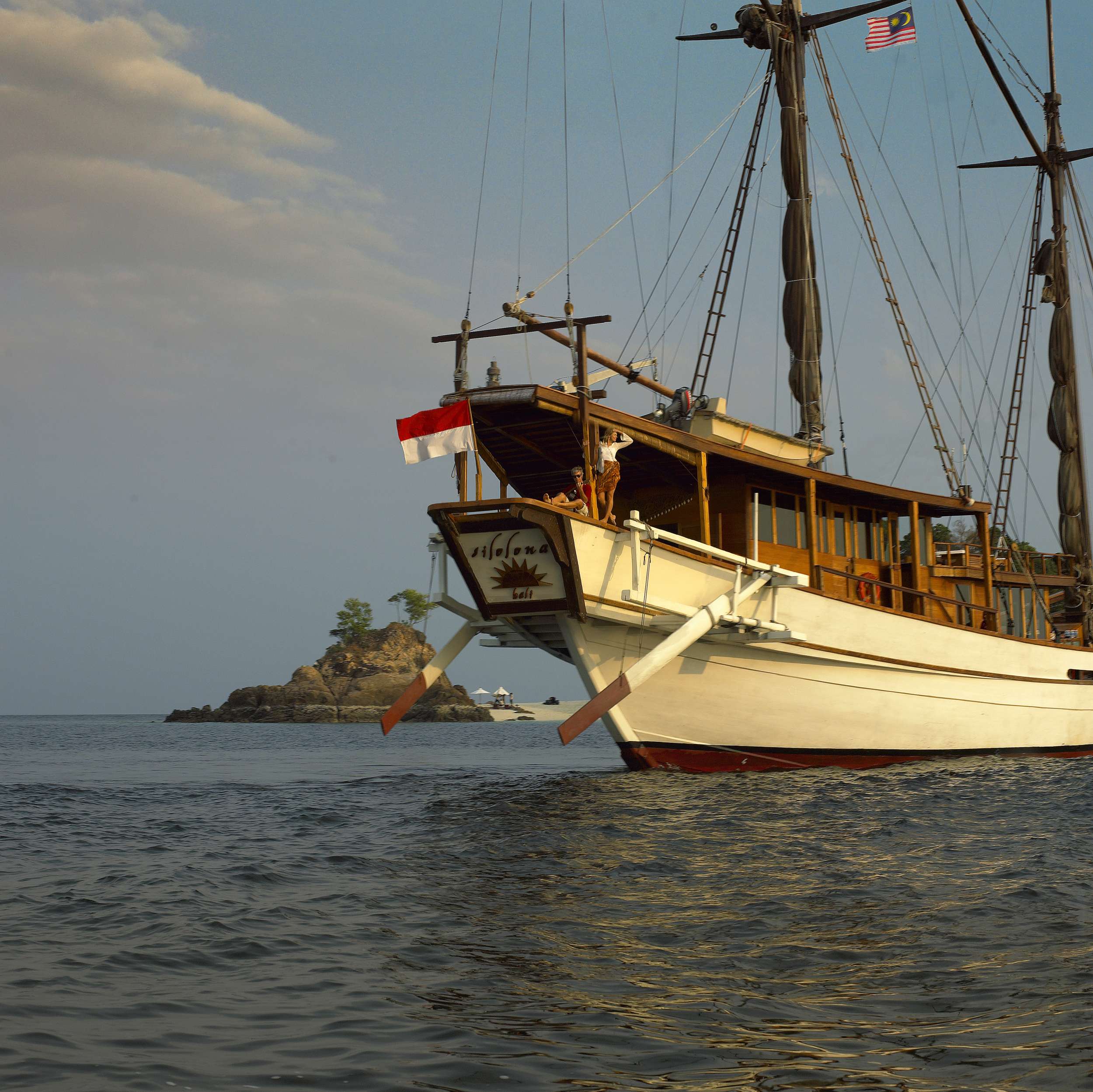 Silolona - Luxury yacht charter Thailand & Boat hire in SE Asia 2