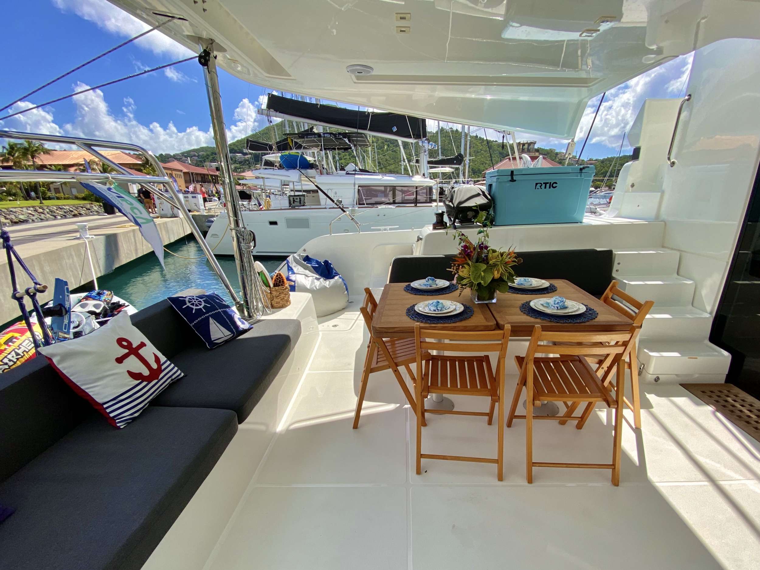 NAUTI CAT - Catamaran charter Nassau & Boat hire in Bahamas 4