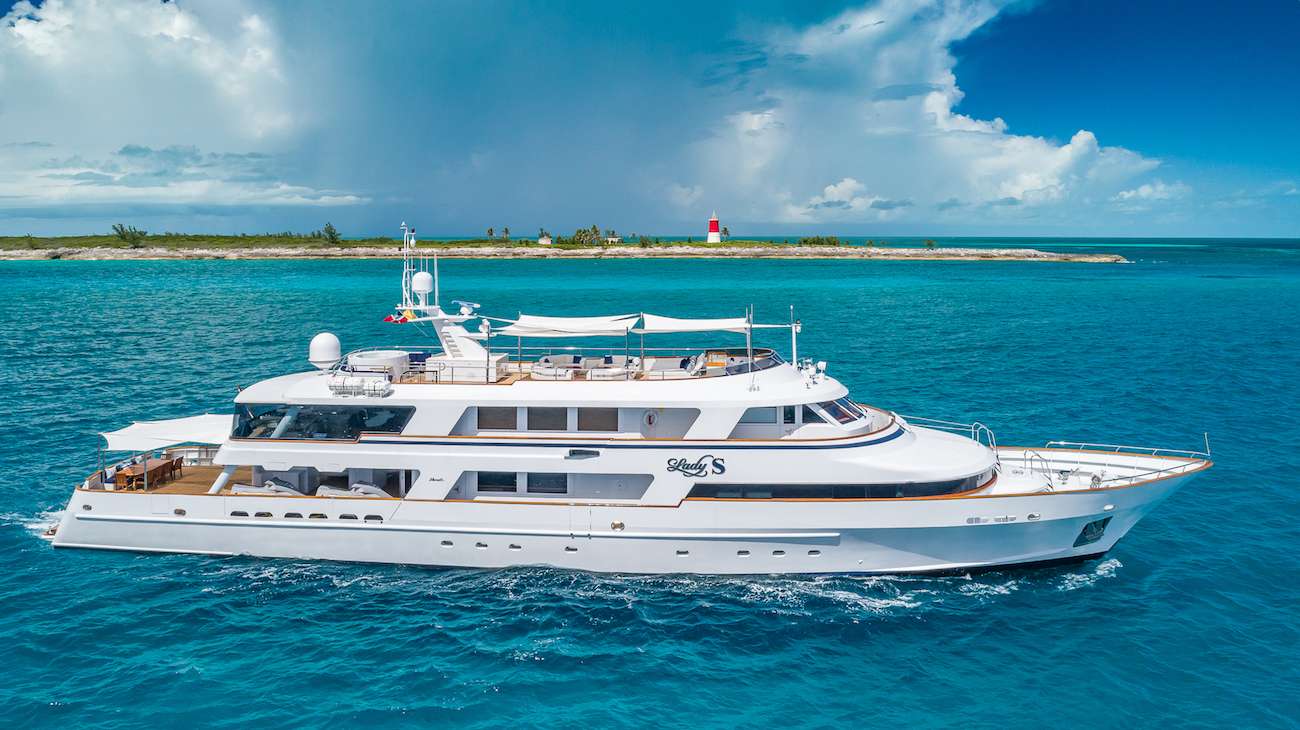 LADY S - Yacht Charter Lake Champlain & Boat hire in US East Coast & Bahamas 1