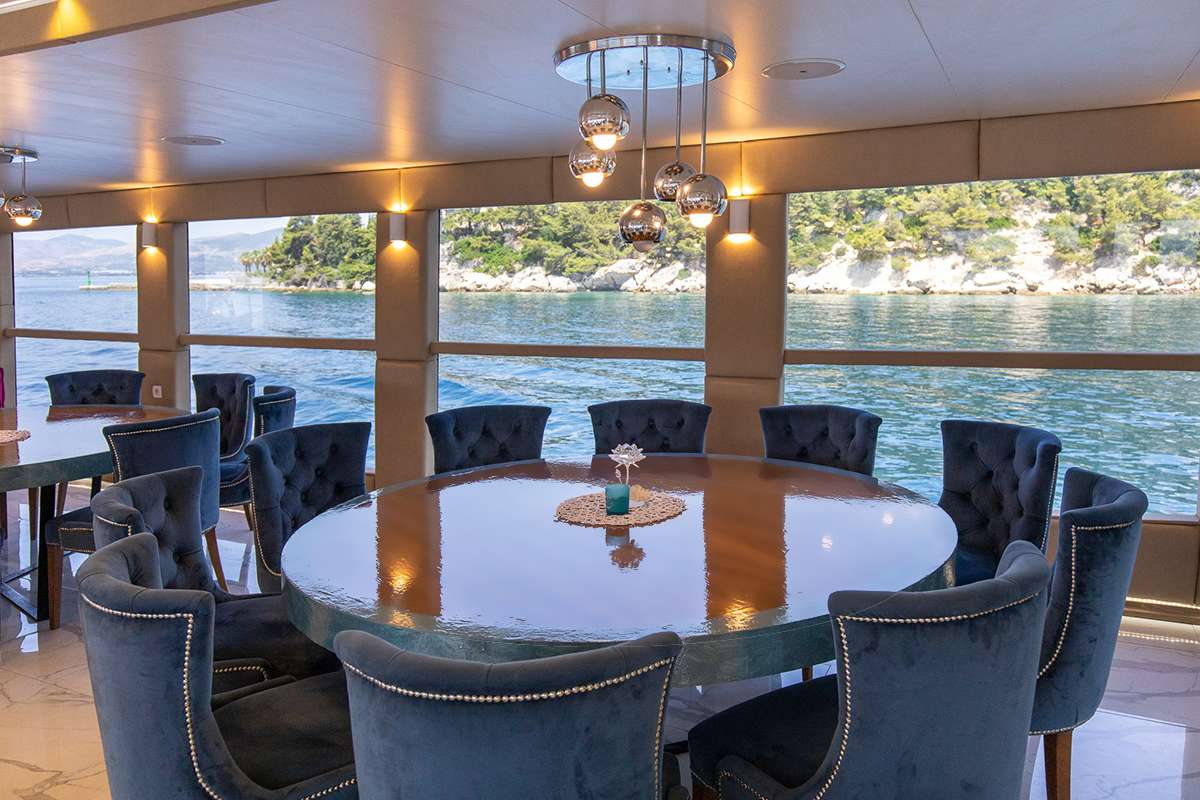 Bella - Yacht Charter Solta & Boat hire in Croatia 3