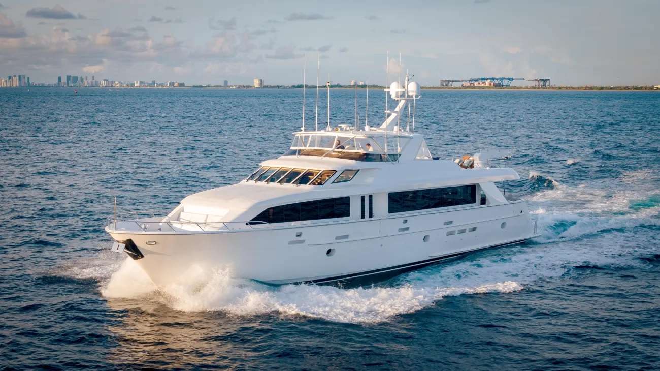 MAGNUM RIDE - Yacht Charter New England & Boat hire in US East Coast & Bahamas 1