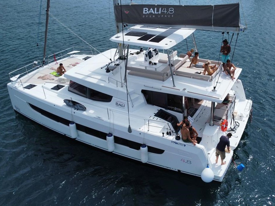 Bali 4.8  - Yacht Charter Taranto & Boat hire in Italy Taranto Molo Sant'Eligio 2