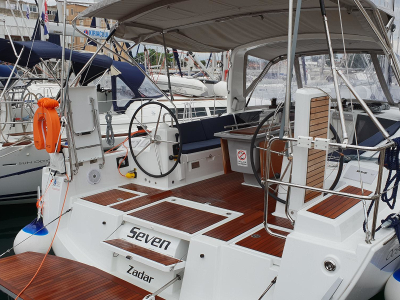 Oceanis 41.1 - Yacht Charter Zadar & Boat hire in Croatia Zadar Zadar Marina Tankerkomerc 4