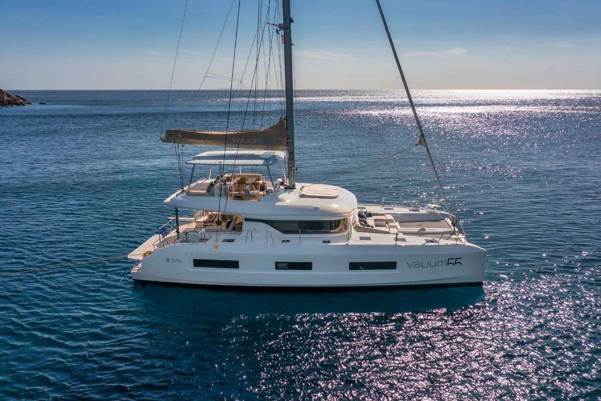 VALIUM 55 - Catamaran charter Lefkada & Boat hire in Greece 2