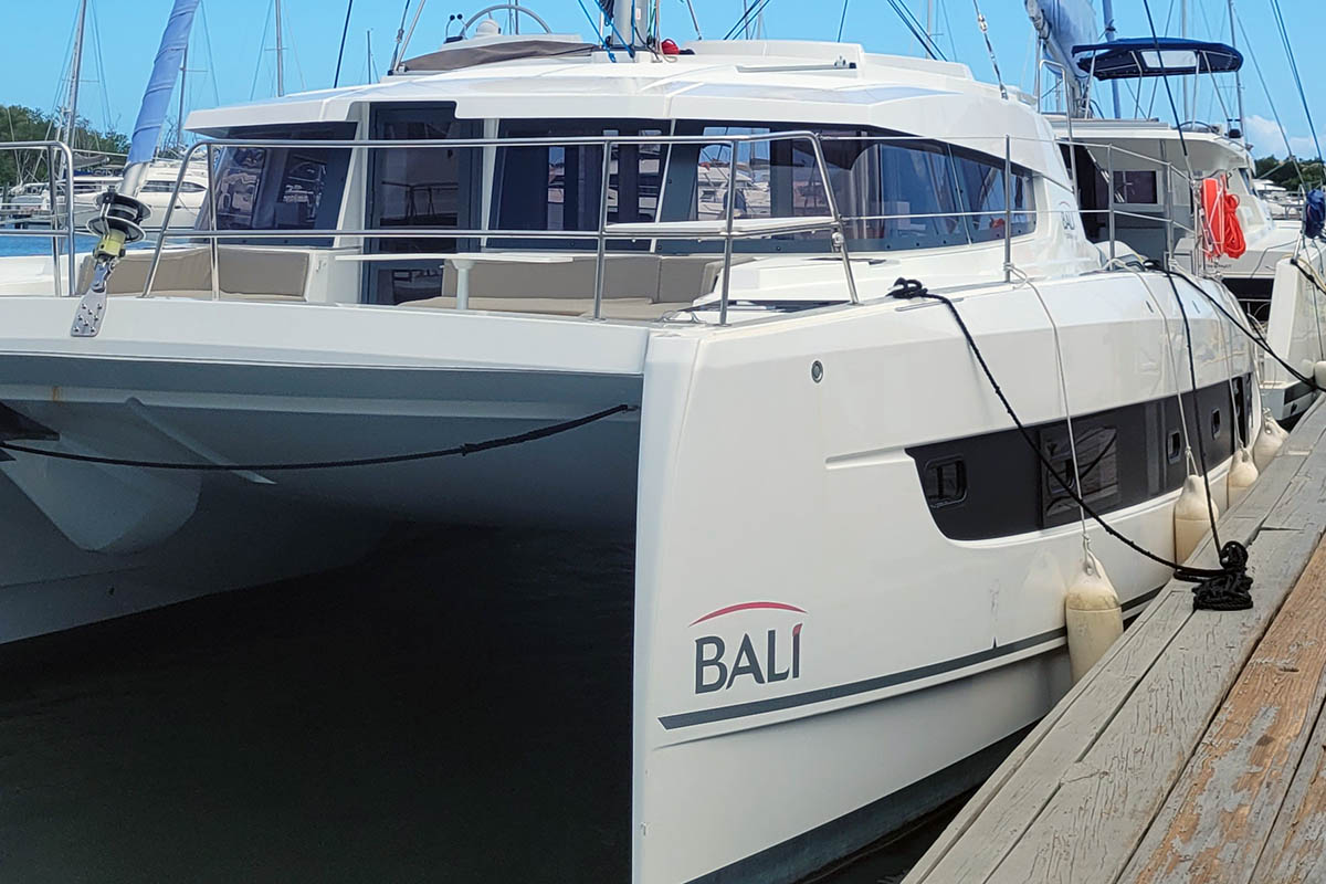 Bali 4.2 - Yacht Charter Marsh Harbour & Boat hire in Bahamas Abaco Islands Marsh Harbour Conch Inn Marina 4