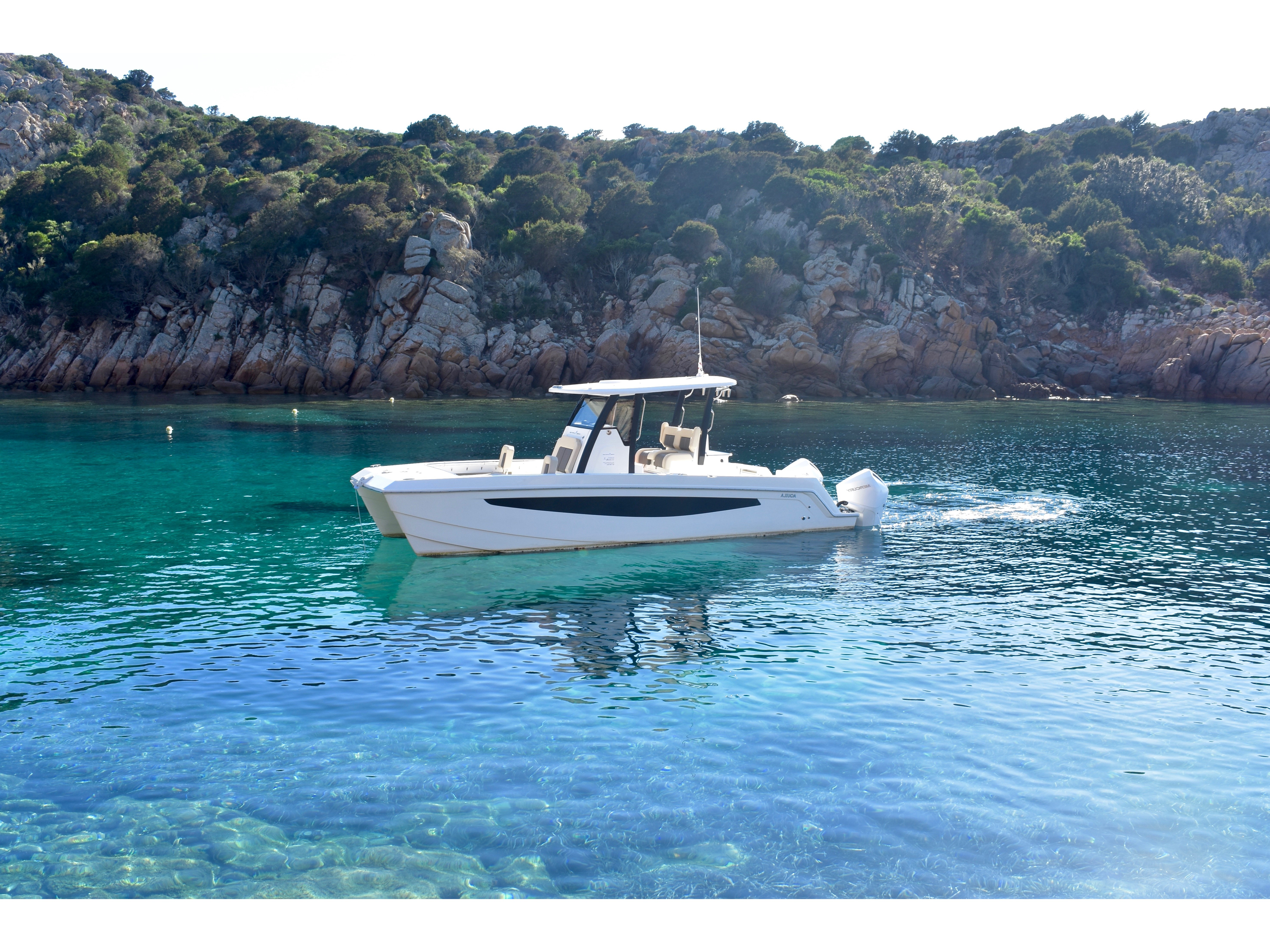 Aquila 28 - Motor Boat Charter Sardinia & Boat hire in Italy Sardinia Costa Smeralda Cannigione Cannigione 2