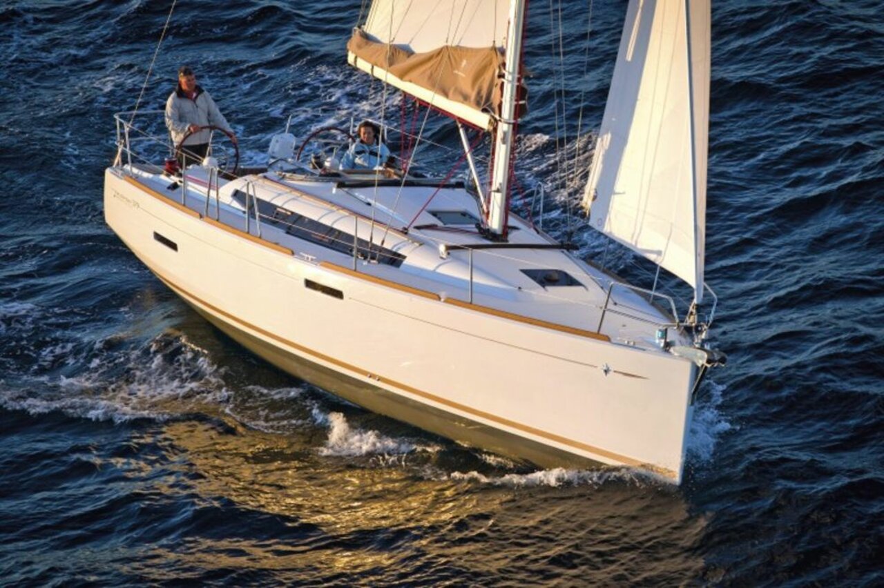 Sun Odyssey 379 - Yacht Charter San Miguel de Abona & Boat hire in Spain Canary Islands Tenerife San Miguel de Abona Marina San Miguel 3