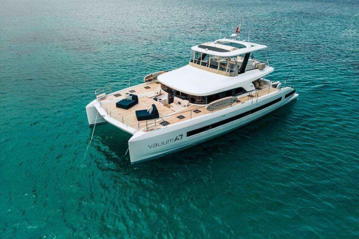 VALIUM 67 - Motor Boat Charter Greece & Boat hire in Greece 2