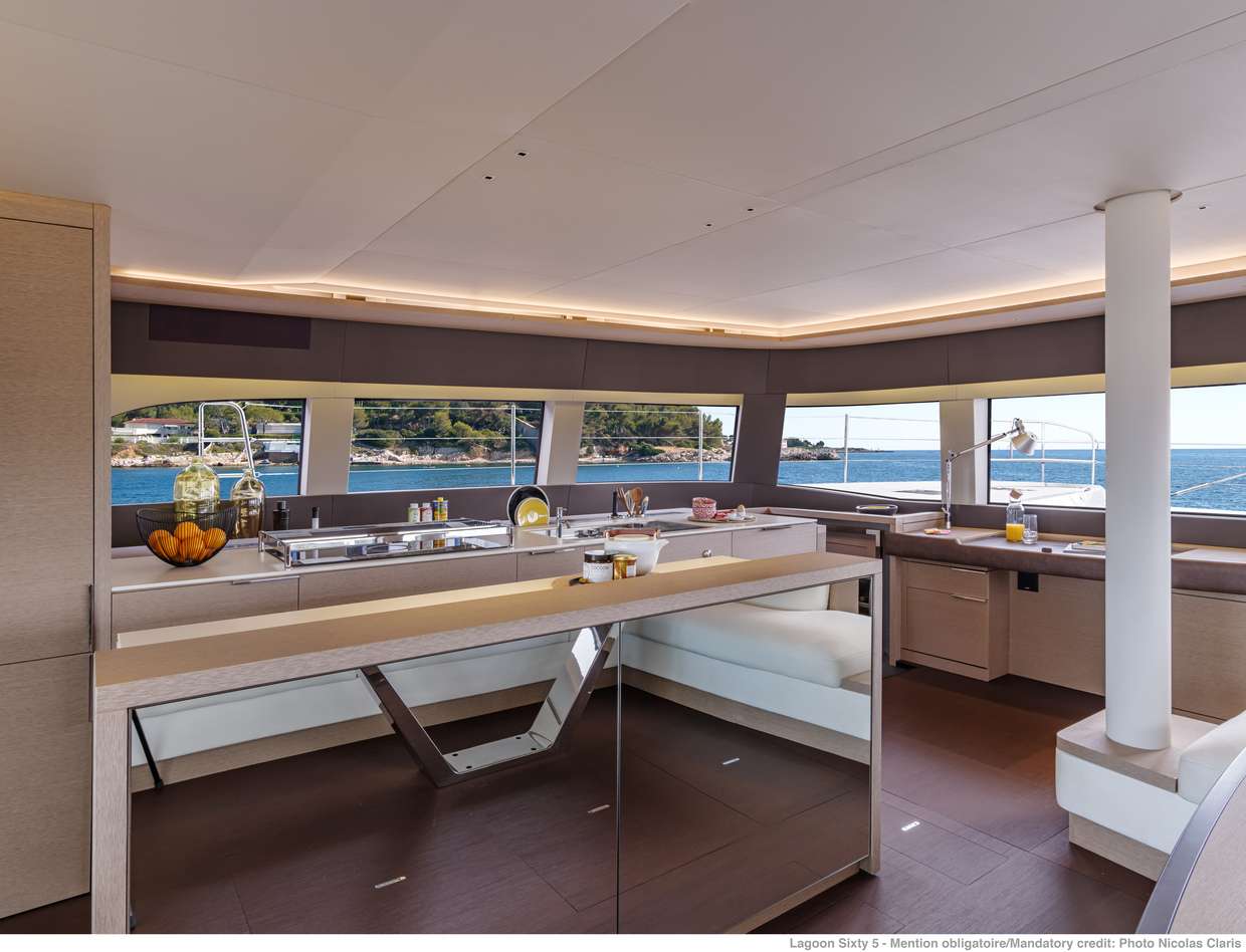 WHITE CAPS - Luxury yacht charter worldwide & Boat hire in Greece 3