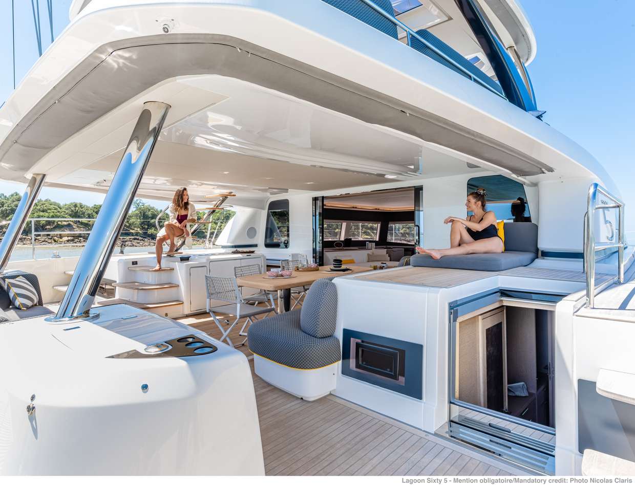 WHITE CAPS - Yacht Charter Lefkada & Boat hire in Greece 5