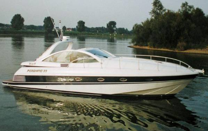 Pershing 39 - Yacht Charter Scarlino & Boat hire in Italy Tuscany Follonica Marina di Scarlino 5