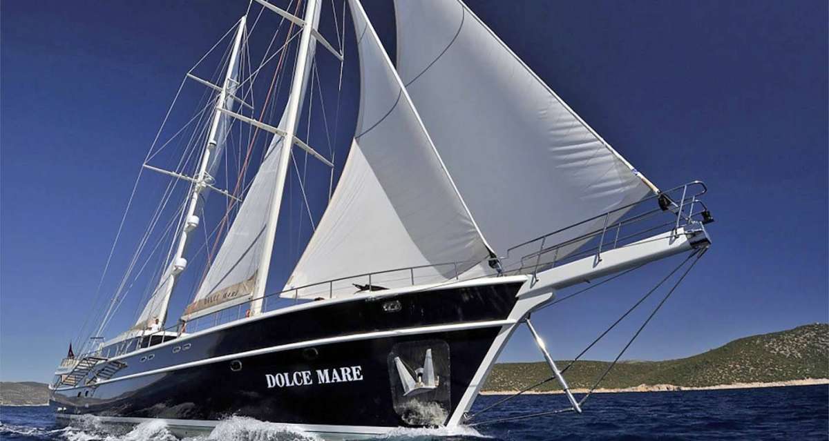 DOLCE MARE - Yacht Charter Istanbul & Boat hire in Turkey 1