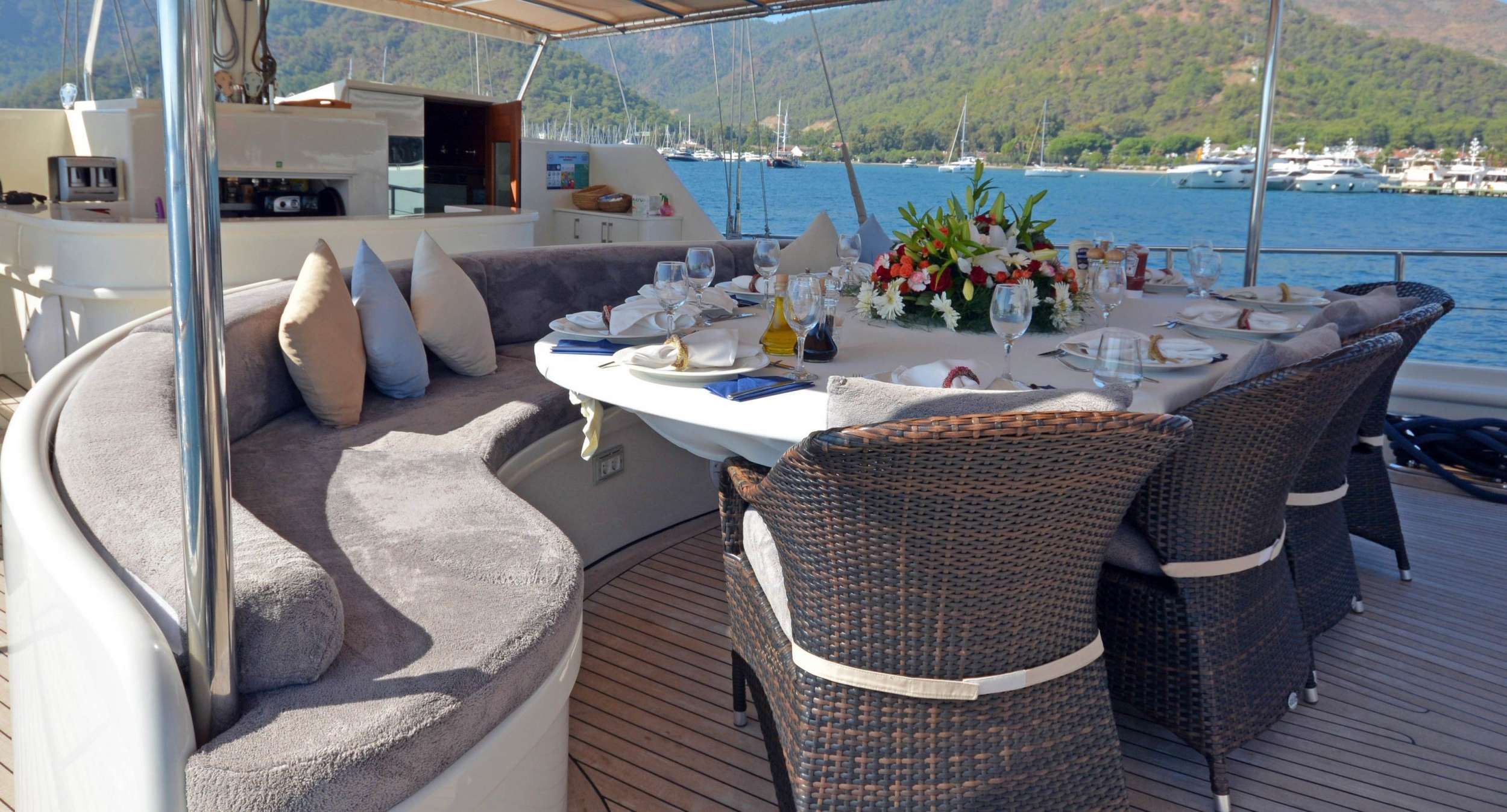 DOLCE MARE - Yacht Charter Karacasögüt & Boat hire in Turkey 4