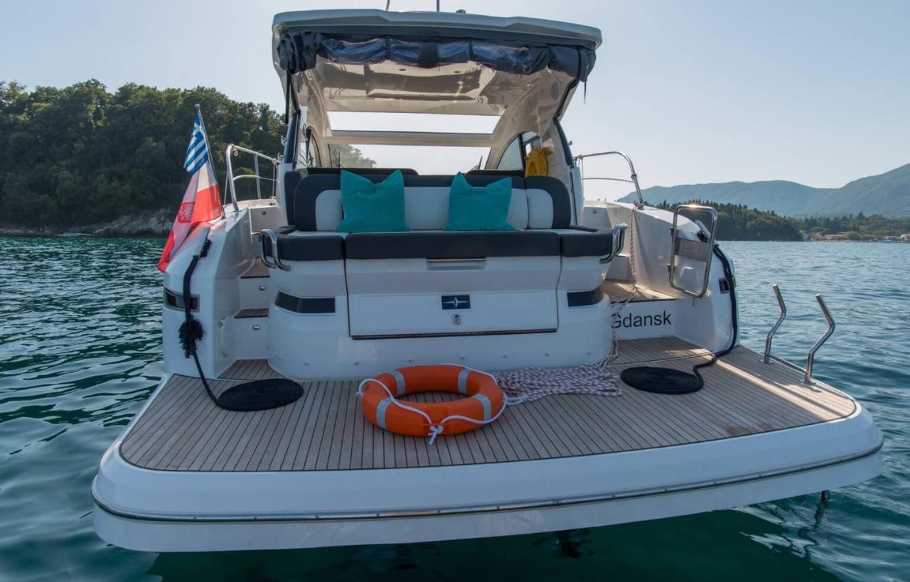 Bavaria SR41 - Motorboat rental worldwide & Boat hire in Greece Ionian Sea North Ionian Corfu Gouvia Marina Gouvia 3