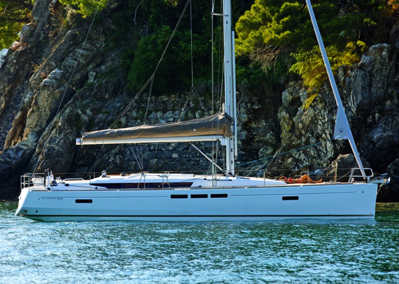 Sun Odyssey 519 - 4 cab. - Sailboat Charter Corsica & Boat hire in France Corsica South Corsica Propriano Port of Propriano 5
