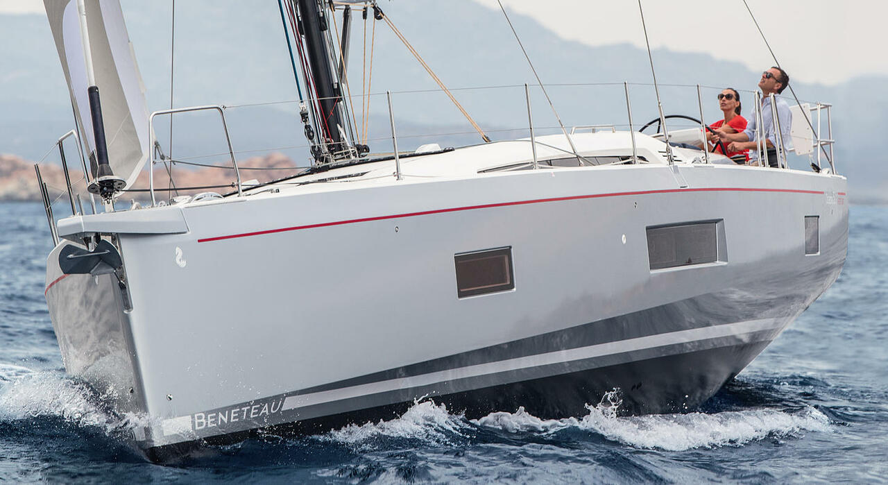 Oceanis 51.1 - 5 + 1 cab. - Yacht Charter Can Pastilla & Boat hire in Spain Balearic Islands Mallorca Palma De Mallorca Can Pastilla Club Maritimo San Antonio De La Playa 4