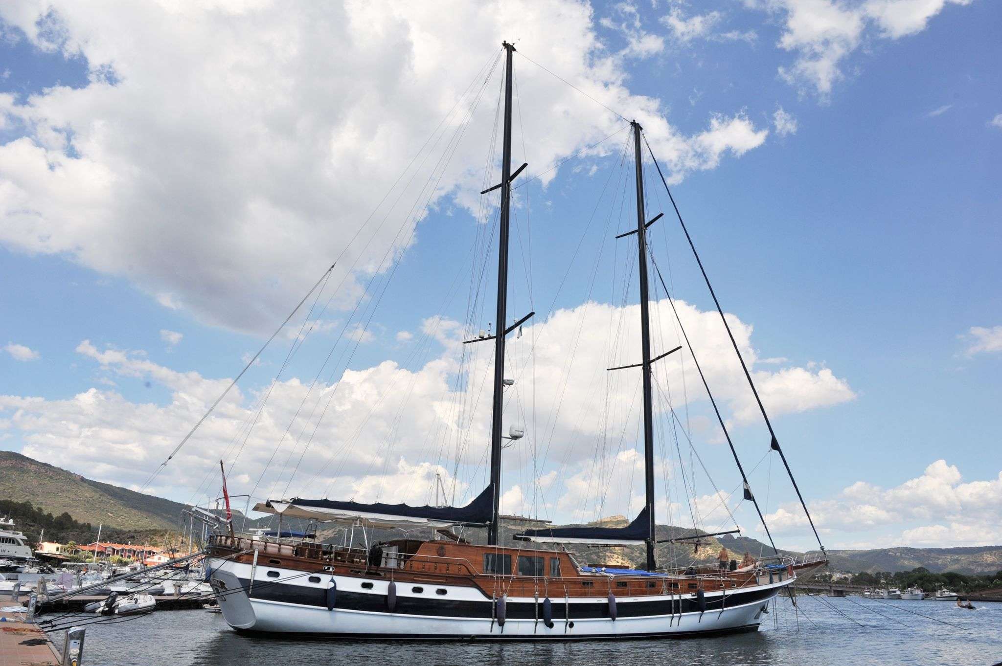 Elianora  - Yacht Charter Arrecife & Boat hire in W. Med -Naples/Sicily, W. Med -Riviera/Cors/Sard., W. Med - Spain/Balearics 1